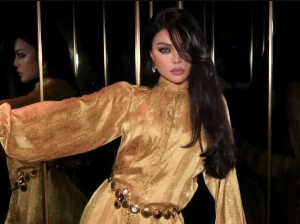استوحي موديلات فساتين سهرة لامعة من النجمات لسهرات عيد الأضحى