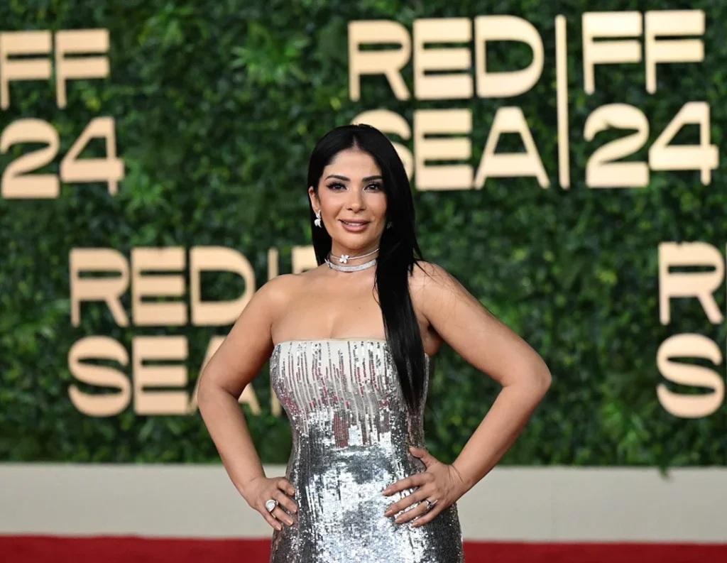 مهرجان الجونة السينمائي يمنح منى زكي جائزة الإنجاز الإبداعي